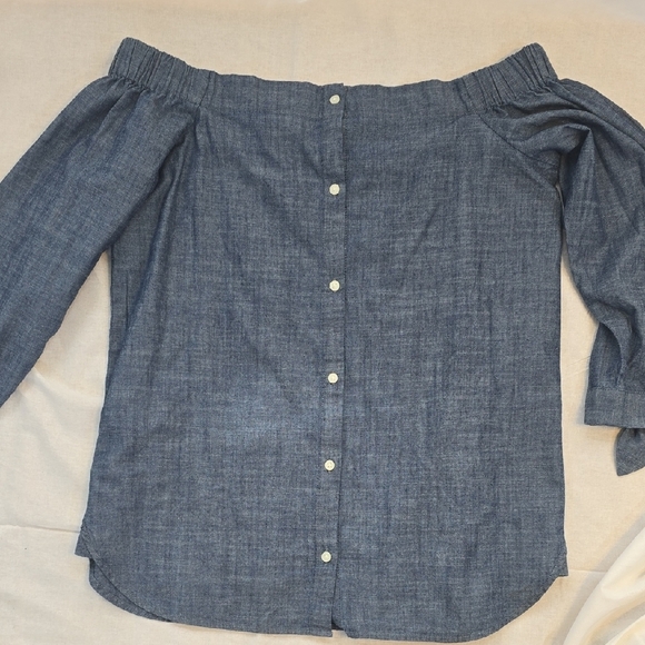 Banana Republic Chambray Off-Shoulder Top - Picture 3 of 4